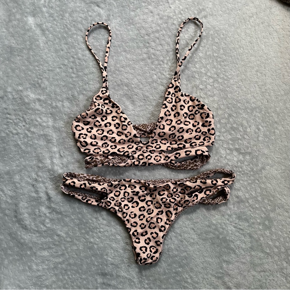 Acacia set haku top small and baldwin bottoms medium in wild